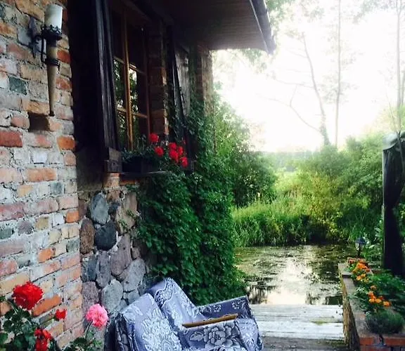 Semesterbostad Kamienny Mlyn Wodny Lowczego Zaborze (Losice)