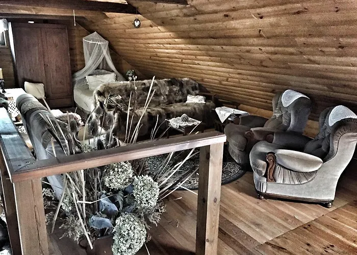 Kamienny Mlyn Wodny Lowczego Semesterbostad *