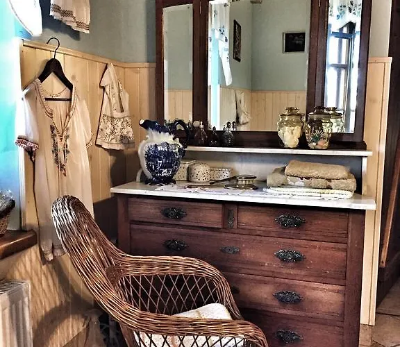 Semesterbostad Kamienny Mlyn Wodny Lowczego Zaborze (Losice)