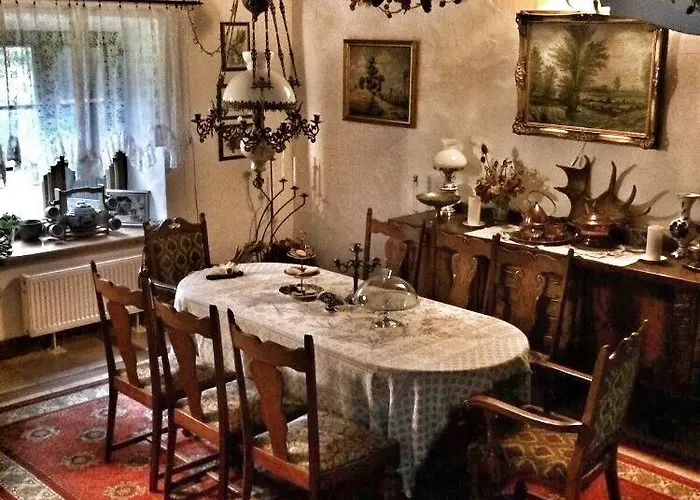 Semesterbostad Kamienny Mlyn Wodny Lowczego *