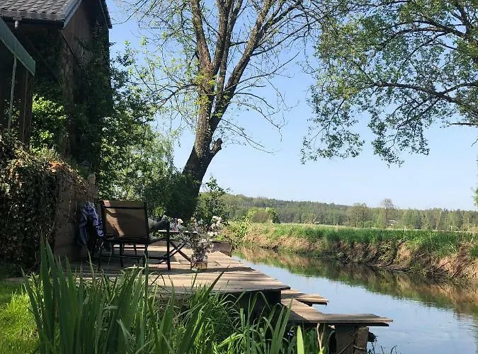 Semesterbostad Kamienny Mlyn Wodny Lowczego